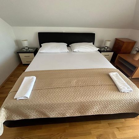 Apartments Sanda 2 Проманья Экстерьер фото