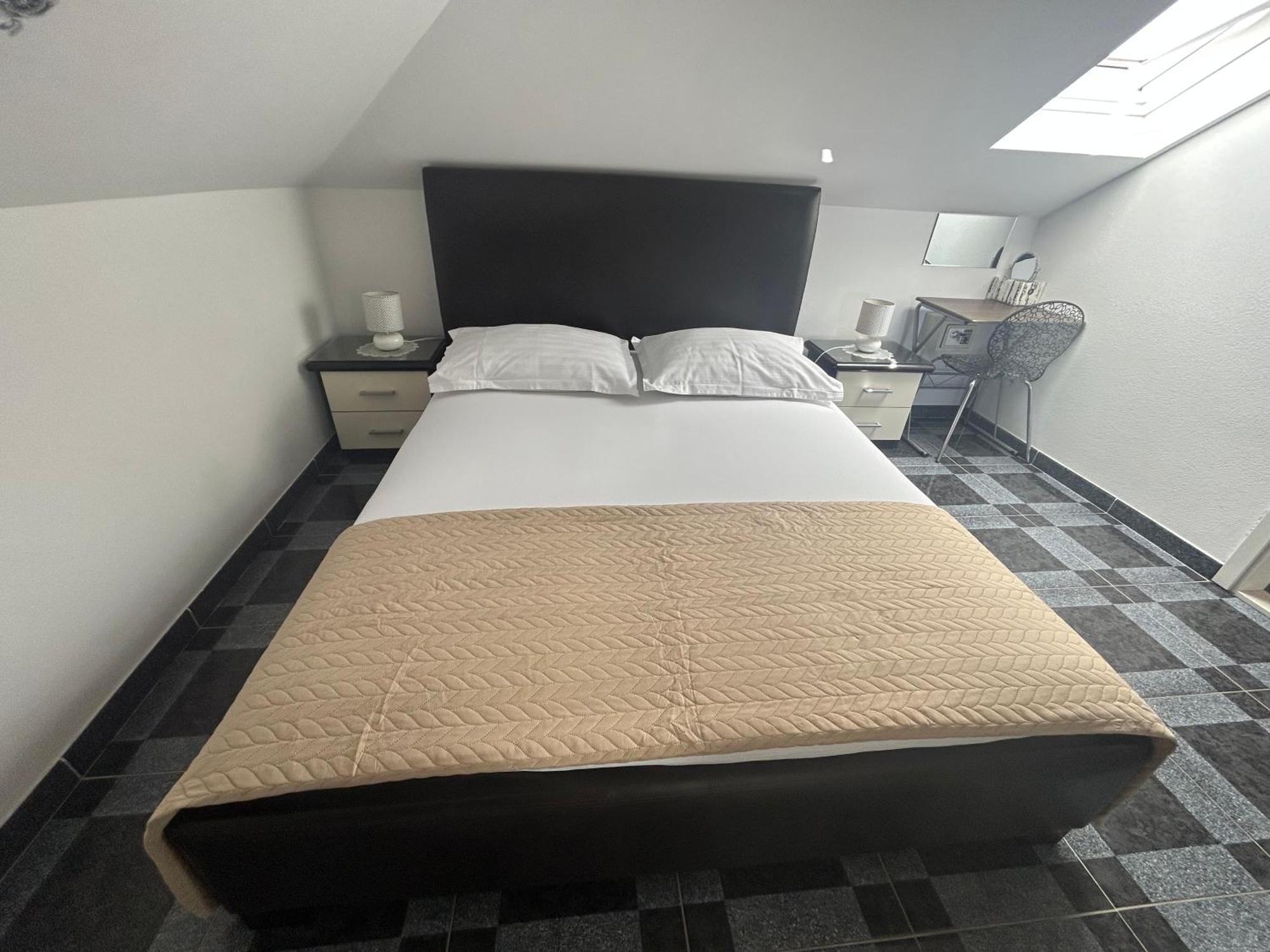 Apartments Sanda 2 Проманья Экстерьер фото