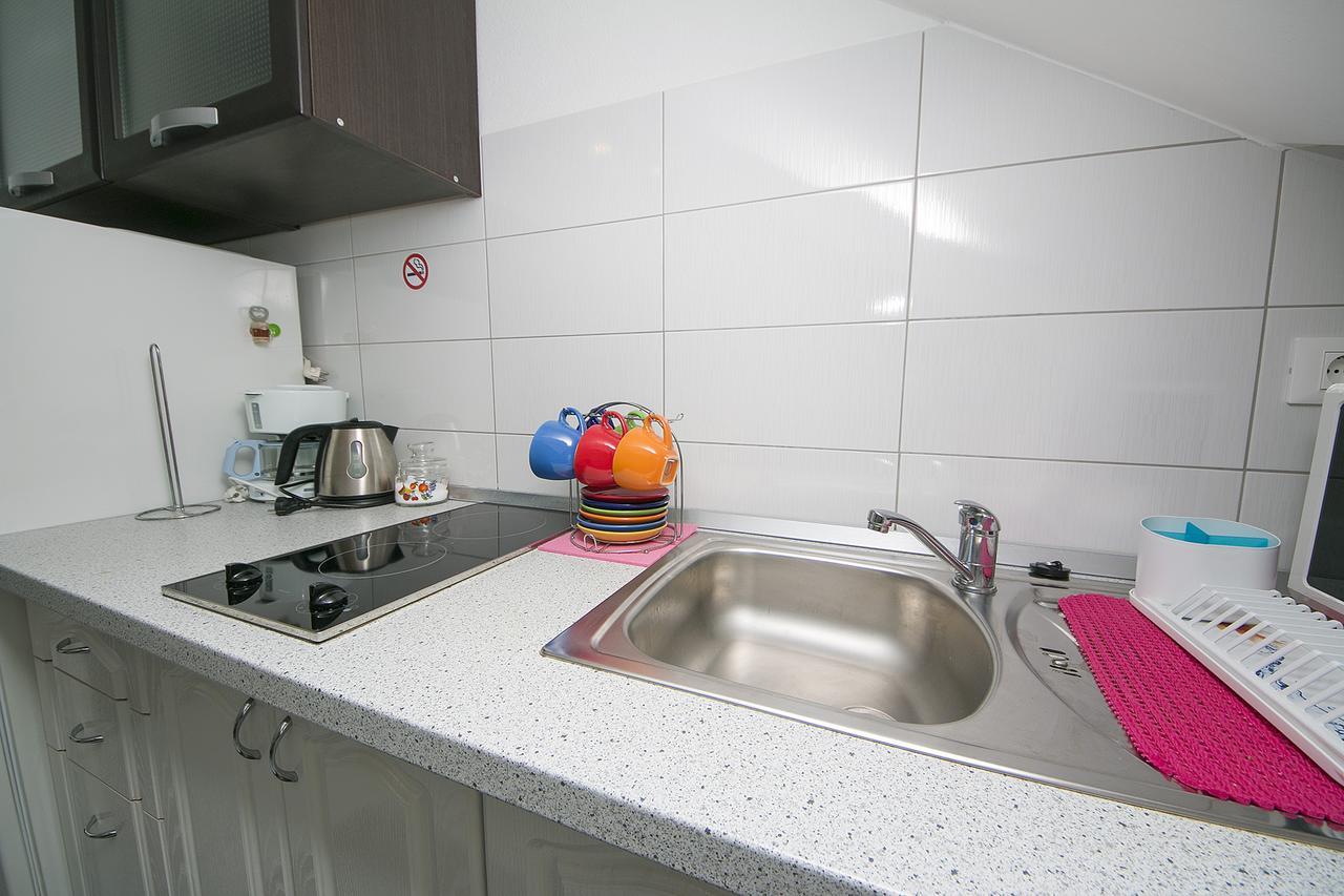 Apartments Sanda 2 Проманья Экстерьер фото
