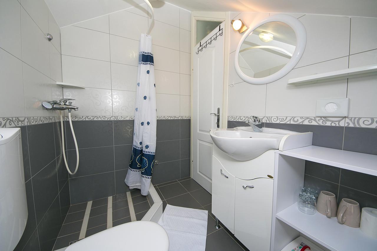 Apartments Sanda 2 Проманья Экстерьер фото